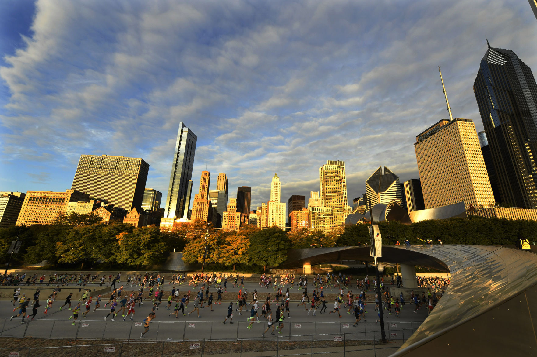 APTOPIX Chicago Marathon